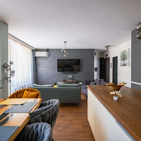 Luxury 2bd With Private Garden & Parking By Flаt Mаnаgеr Sofia