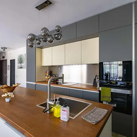 Luxury 2bd With Private Garden & Parking By Flаt Mаnаgеr *