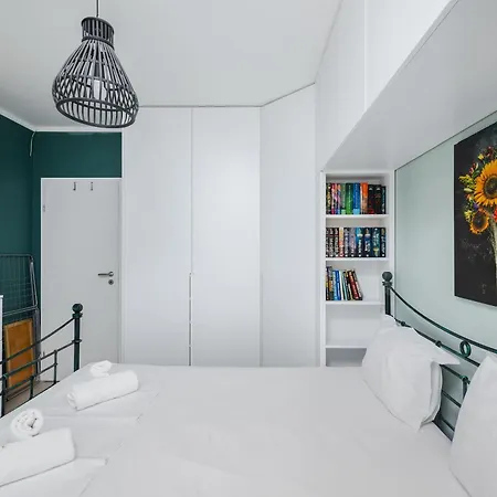 Luxury 2bd With Private Garden & Parking By Flаt Mаnаgеr Apartament