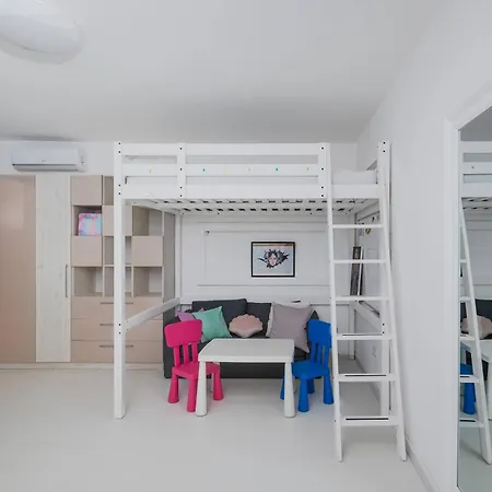 Luxury 2bd With Private Garden & Parking By Flаt Mаnаgеr * Sofia