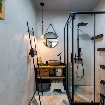 Luxury 2bd With Private Garden & Parking By Flаt Mаnаgеr * Sofia