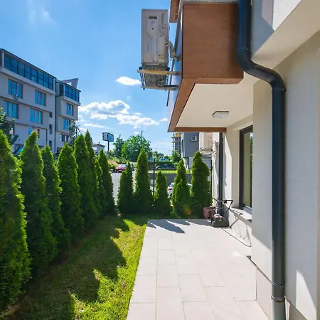 Luxury 2bd With Private Garden & Parking By Flаt Mаnаgеr Apartament Sofia