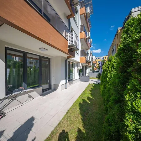 Apartament Luxury 2bd With Private Garden & Parking By Flаt Mаnаgеr
